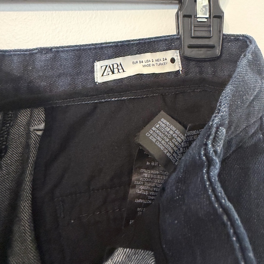 Zara Dark Denim Jeans - Picture 4 of 5